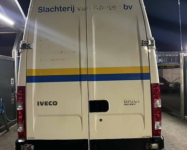 Белый Ивеко Дейли, объемом двигателя 2.8 л и пробегом 356 тыс. км за 14000 $, фото 5 на Automoto.ua