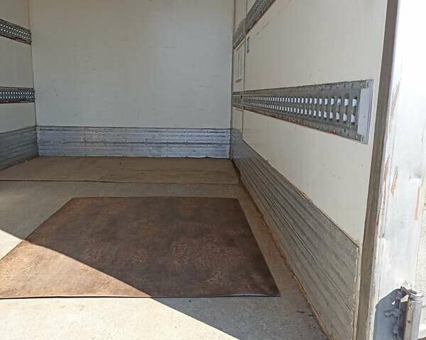 Белый Ивеко Дейли, объемом двигателя 2.29 л и пробегом 580 тыс. км за 13500 $, фото 13 на Automoto.ua
