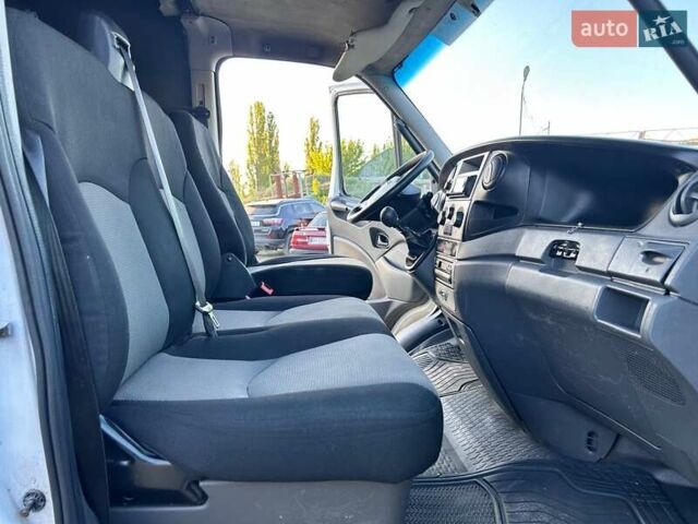 Белый Ивеко Дейли, объемом двигателя 3 л и пробегом 315 тыс. км за 21000 $, фото 31 на Automoto.ua