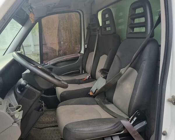 Белый Ивеко Дейли, объемом двигателя 2.3 л и пробегом 332 тыс. км за 16200 $, фото 12 на Automoto.ua