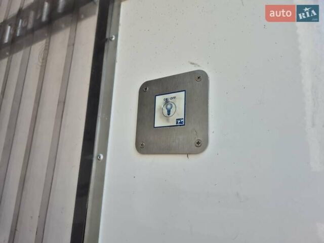 Білий Івеко Дейлі, об'ємом двигуна 3 л та пробігом 386 тис. км за 28200 $, фото 11 на Automoto.ua