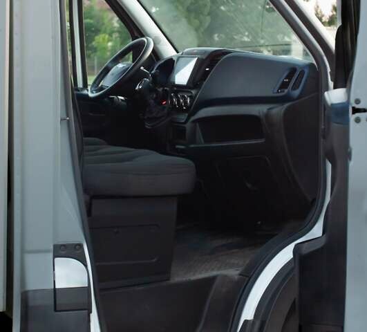 Белый Ивеко Дейли, объемом двигателя 2.29 л и пробегом 293 тыс. км за 24000 $, фото 43 на Automoto.ua