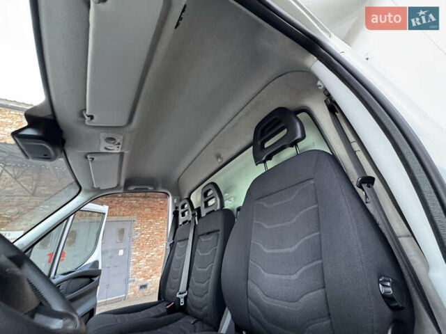 Білий Івеко Дейлі, об'ємом двигуна 3 л та пробігом 311 тис. км за 23800 $, фото 43 на Automoto.ua