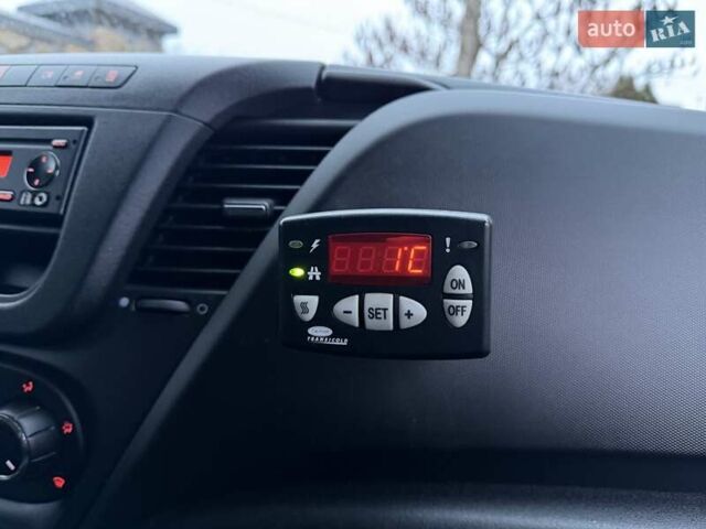 Білий Івеко Дейлі, об'ємом двигуна 2.3 л та пробігом 275 тис. км за 19300 $, фото 31 на Automoto.ua