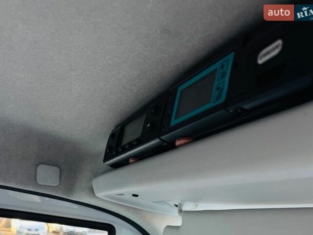 Белый Ивеко Дейли, объемом двигателя 3 л и пробегом 270 тыс. км за 45000 $, фото 3 на Automoto.ua