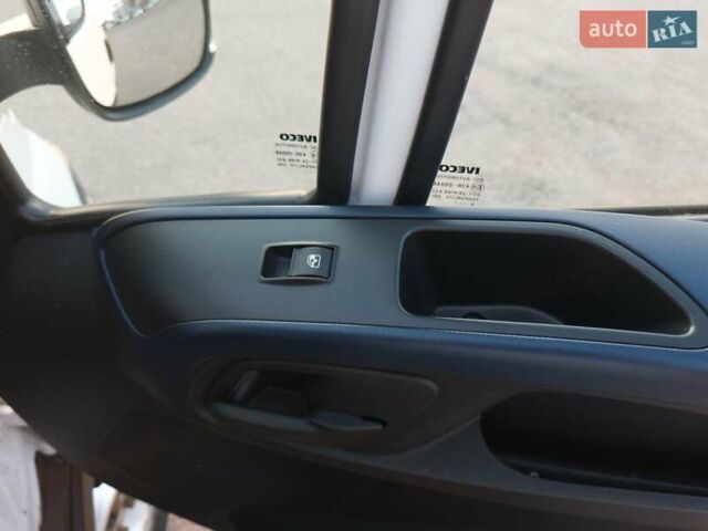 Белый Ивеко Дейли, объемом двигателя 2.29 л и пробегом 293 тыс. км за 24000 $, фото 13 на Automoto.ua