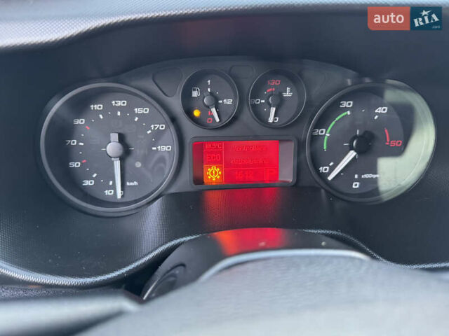 Білий Івеко Дейлі, об'ємом двигуна 3 л та пробігом 311 тис. км за 23800 $, фото 46 на Automoto.ua