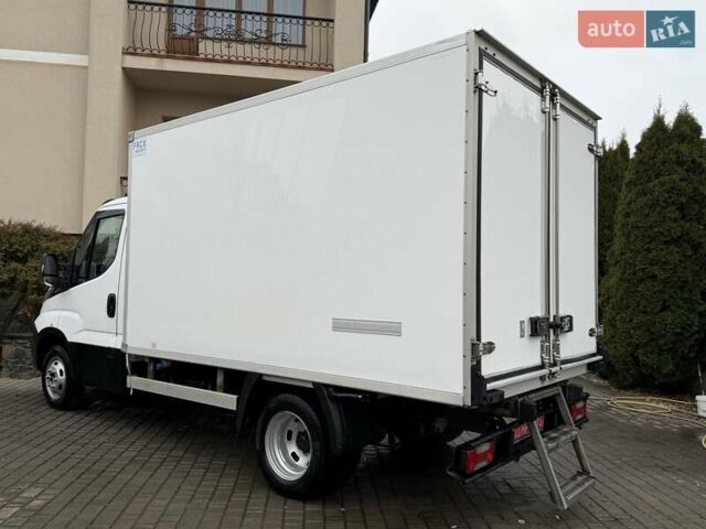 Білий Івеко Дейлі, об'ємом двигуна 2.3 л та пробігом 275 тис. км за 19300 $, фото 16 на Automoto.ua