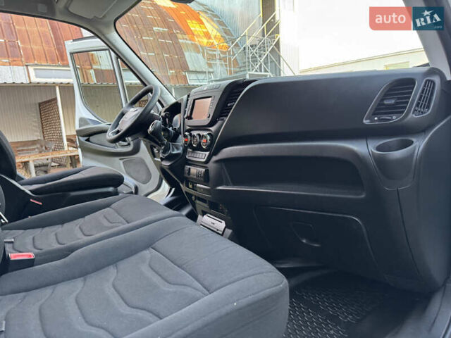 Білий Івеко Дейлі, об'ємом двигуна 3 л та пробігом 311 тис. км за 23800 $, фото 52 на Automoto.ua