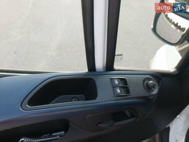 Белый Ивеко Дейли, объемом двигателя 2.29 л и пробегом 293 тыс. км за 24000 $, фото 15 на Automoto.ua