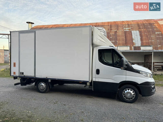 Білий Івеко Дейлі, об'ємом двигуна 3 л та пробігом 311 тис. км за 23800 $, фото 6 на Automoto.ua