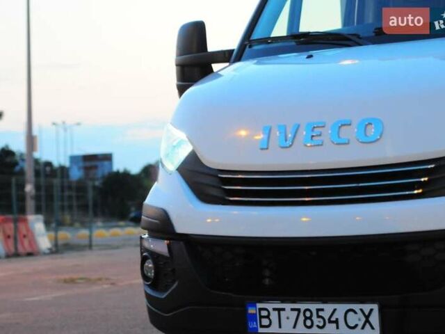 Белый Ивеко Дейли, объемом двигателя 2.29 л и пробегом 293 тыс. км за 25000 $, фото 1 на Automoto.ua