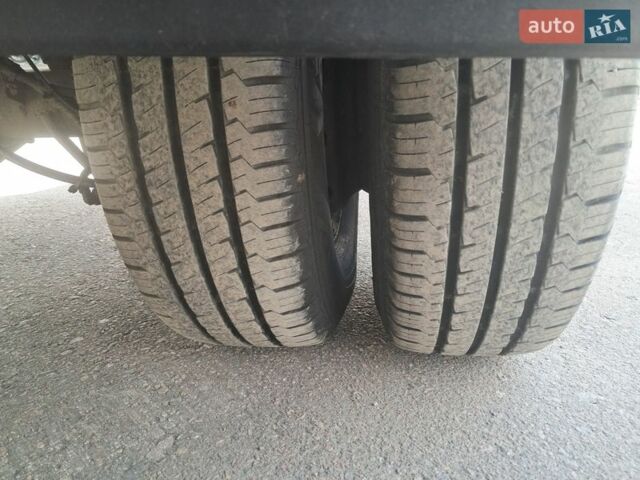 Белый Ивеко Дейли, объемом двигателя 3 л и пробегом 333 тыс. км за 31800 $, фото 13 на Automoto.ua