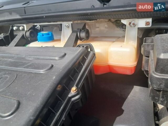 Белый Ивеко Дейли, объемом двигателя 3 л и пробегом 333 тыс. км за 31800 $, фото 31 на Automoto.ua