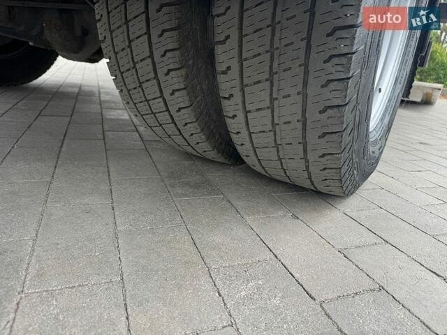 Белый Ивеко Дейли, объемом двигателя 3 л и пробегом 320 тыс. км за 38300 $, фото 5 на Automoto.ua