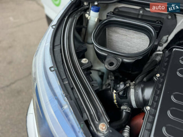 Белый Ивеко Дейли, объемом двигателя 3 л и пробегом 240 тыс. км за 22000 $, фото 107 на Automoto.ua