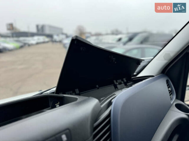 Белый Ивеко Дейли, объемом двигателя 3 л и пробегом 240 тыс. км за 22000 $, фото 54 на Automoto.ua