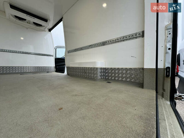 Белый Ивеко Дейли, объемом двигателя 3 л и пробегом 240 тыс. км за 22000 $, фото 92 на Automoto.ua