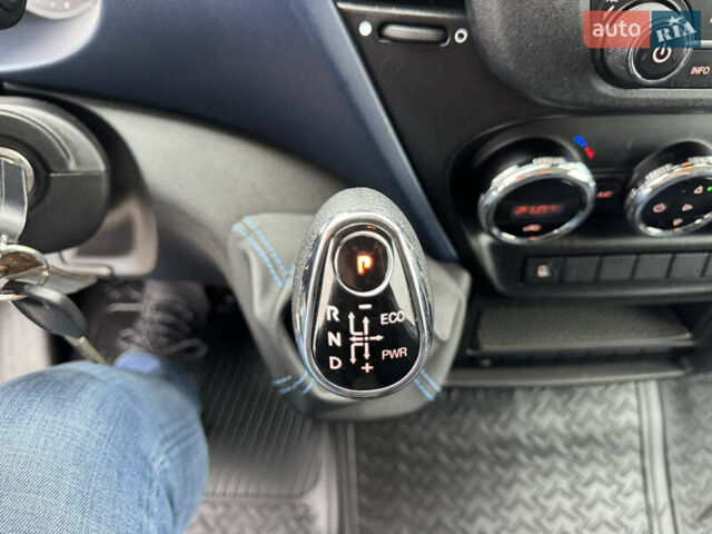 Белый Ивеко Дейли, объемом двигателя 3 л и пробегом 240 тыс. км за 22000 $, фото 45 на Automoto.ua