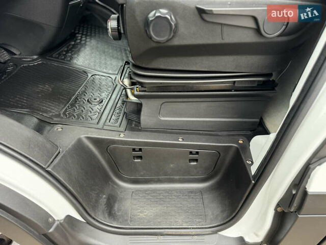 Белый Ивеко Дейли, объемом двигателя 3 л и пробегом 240 тыс. км за 22000 $, фото 38 на Automoto.ua