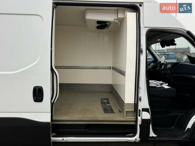 Белый Ивеко Дейли, объемом двигателя 3 л и пробегом 240 тыс. км за 22000 $, фото 71 на Automoto.ua