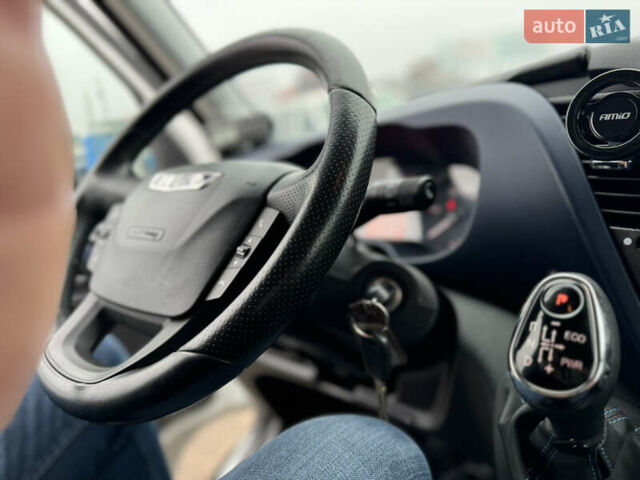 Белый Ивеко Дейли, объемом двигателя 3 л и пробегом 240 тыс. км за 22000 $, фото 49 на Automoto.ua