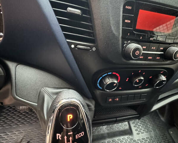 Білий Івеко Дейлі, об'ємом двигуна 2.3 л та пробігом 264 тис. км за 28900 $, фото 19 на Automoto.ua