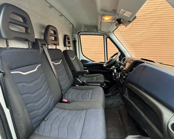 Білий Івеко Дейлі, об'ємом двигуна 2.3 л та пробігом 264 тис. км за 28900 $, фото 15 на Automoto.ua