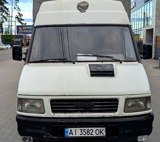 Белый Ивеко Дейли, объемом двигателя 2.5 л и пробегом 700 тыс. км за 5600 $, фото 4 на Automoto.ua