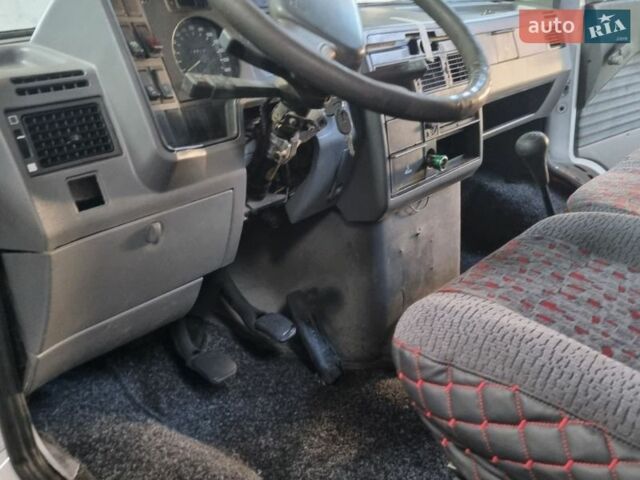 Білий Івеко Дейлі, об'ємом двигуна 2.8 л та пробігом 200 тис. км за 6900 $, фото 13 на Automoto.ua