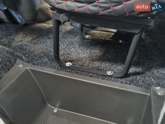 Білий Івеко Дейлі, об'ємом двигуна 2.8 л та пробігом 200 тис. км за 6900 $, фото 12 на Automoto.ua