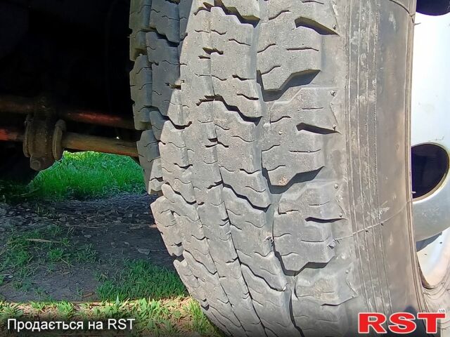 Белый Ивеко Дейли, объемом двигателя 2.8 л и пробегом 750 тыс. км за 6200 $, фото 4 на Automoto.ua