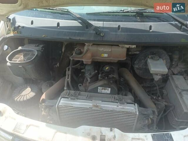 Білий Івеко Дейлі, об'ємом двигуна 2.8 л та пробігом 300 тис. км за 4075 $, фото 3 на Automoto.ua