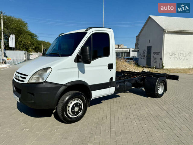 Белый Ивеко Дейли, объемом двигателя 3 л и пробегом 350 тыс. км за 12300 $, фото 1 на Automoto.ua