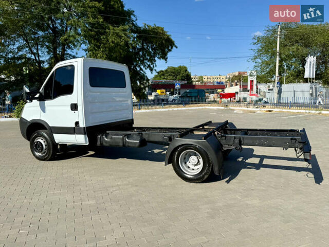 Белый Ивеко Дейли, объемом двигателя 3 л и пробегом 350 тыс. км за 12300 $, фото 3 на Automoto.ua