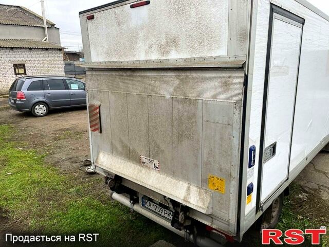 Белый Ивеко Дейли, объемом двигателя 2.5 л и пробегом 300 тыс. км за 10000 $, фото 5 на Automoto.ua