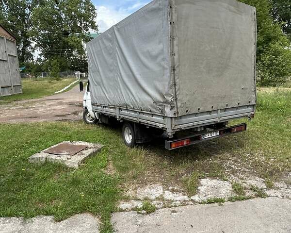 Білий Івеко Дейлі, об'ємом двигуна 2.8 л та пробігом 580 тис. км за 2900 $, фото 1 на Automoto.ua