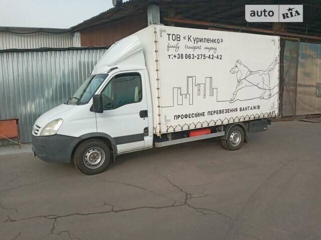 Белый Ивеко Дейли, объемом двигателя 3 л и пробегом 230 тыс. км за 13800 $, фото 2 на Automoto.ua