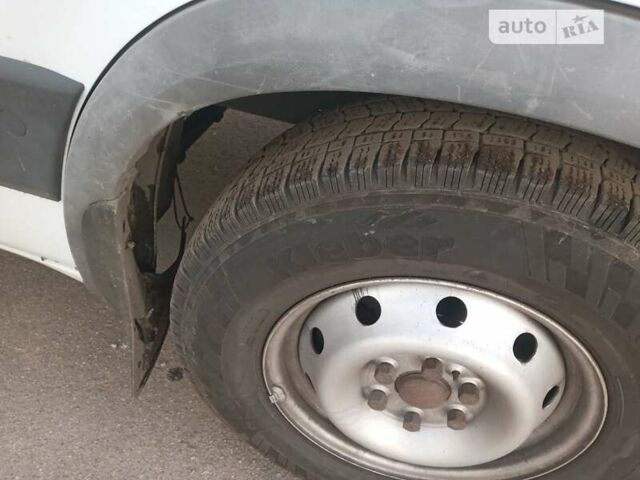 Белый Ивеко Дейли, объемом двигателя 3 л и пробегом 230 тыс. км за 13800 $, фото 5 на Automoto.ua