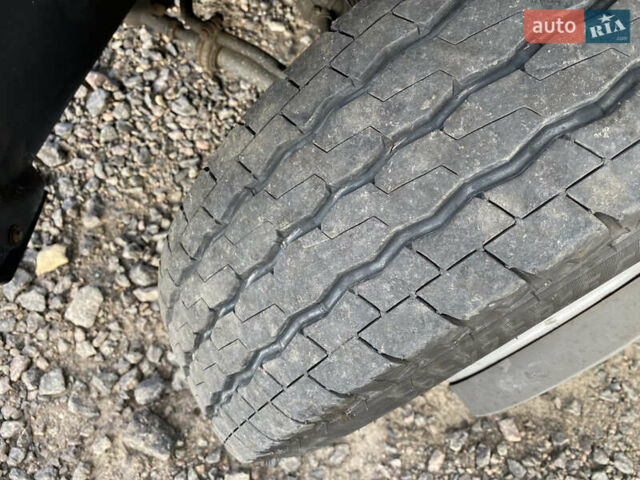 Білий Івеко Дейлі, об'ємом двигуна 3 л та пробігом 290 тис. км за 15500 $, фото 4 на Automoto.ua