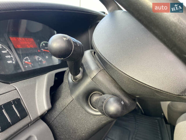 Білий Івеко Дейлі, об'ємом двигуна 3 л та пробігом 290 тис. км за 15500 $, фото 6 на Automoto.ua