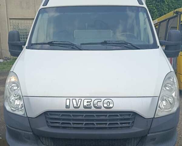 Білий Івеко Дейлі, об'ємом двигуна 3 л та пробігом 235 тис. км за 22500 $, фото 6 на Automoto.ua