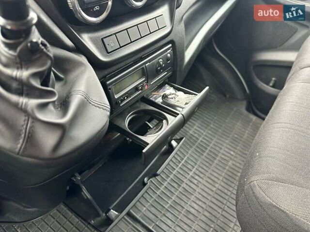 Білий Івеко Дейлі, об'ємом двигуна 3 л та пробігом 466 тис. км за 26600 $, фото 28 на Automoto.ua