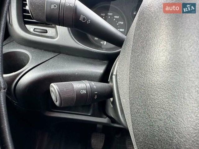 Білий Івеко Дейлі, об'ємом двигуна 3 л та пробігом 466 тис. км за 26600 $, фото 24 на Automoto.ua