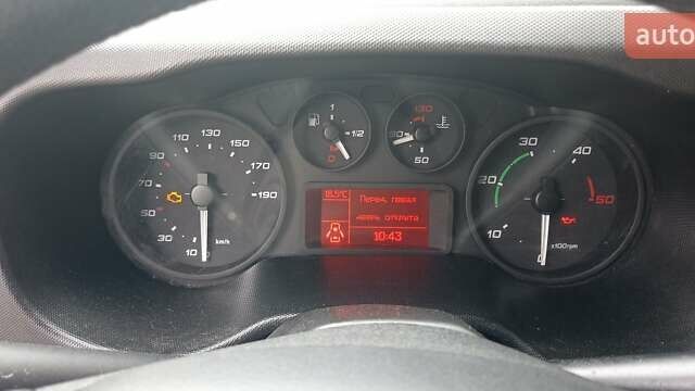 Белый Ивеко Дейли, объемом двигателя 3 л и пробегом 600 тыс. км за 25500 $, фото 6 на Automoto.ua