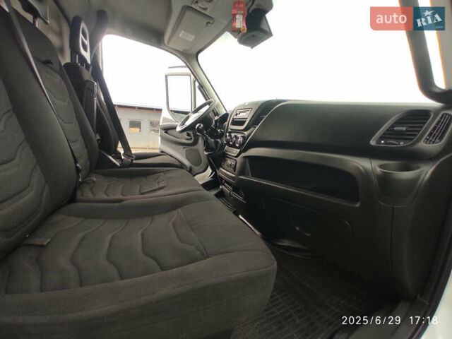 Белый Ивеко Дейли, объемом двигателя 3 л и пробегом 420 тыс. км за 22500 $, фото 33 на Automoto.ua