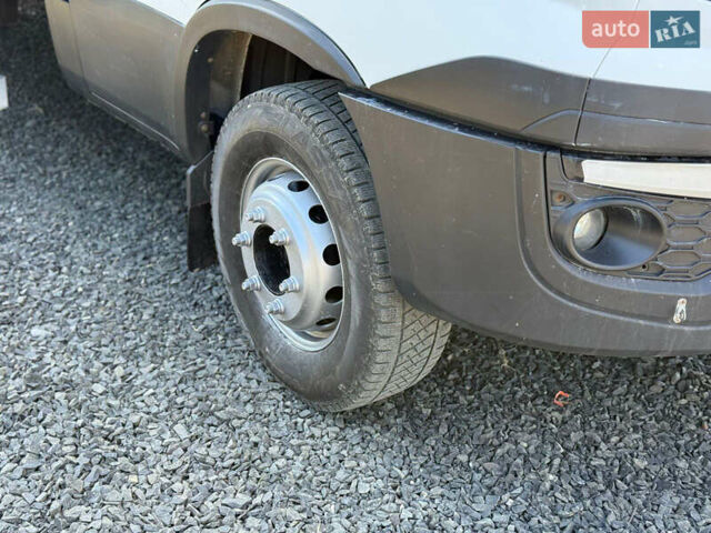 Белый Ивеко Дейли, объемом двигателя 3 л и пробегом 669 тыс. км за 25400 $, фото 6 на Automoto.ua