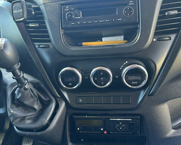 Белый Ивеко Дейли, объемом двигателя 3 л и пробегом 730 тыс. км за 25300 $, фото 16 на Automoto.ua