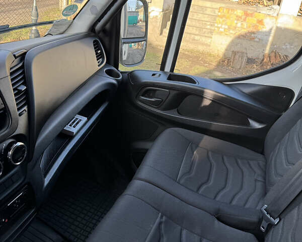 Белый Ивеко Дейли, объемом двигателя 3 л и пробегом 430 тыс. км за 24500 $, фото 7 на Automoto.ua