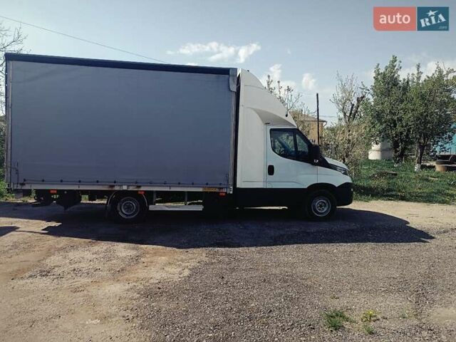 Белый Ивеко Дейли, объемом двигателя 3 л и пробегом 428 тыс. км за 16400 $, фото 5 на Automoto.ua
